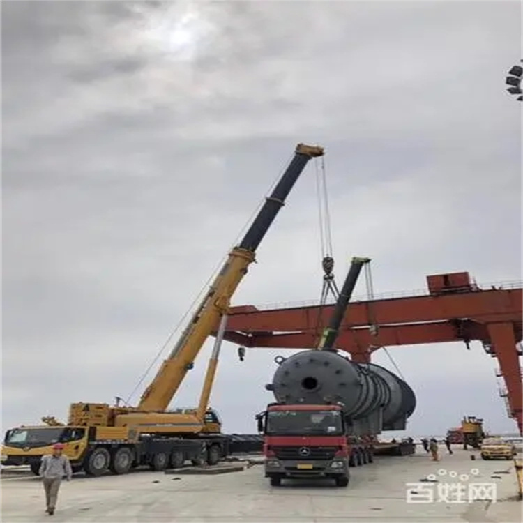 康保如何选择好的吊车出租进行设备吊装