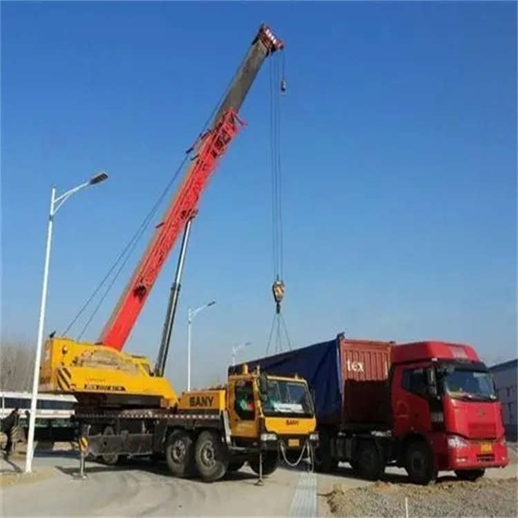 康保吊车出租吊装大件的时候的注意事项